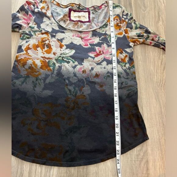 Anthropologie Pure + Good Top Scoop Neck Floral Ombré Grey Pattern - Picture 3 of 8